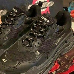 Balenciaga Sneakers size 11 conditions 10/10
